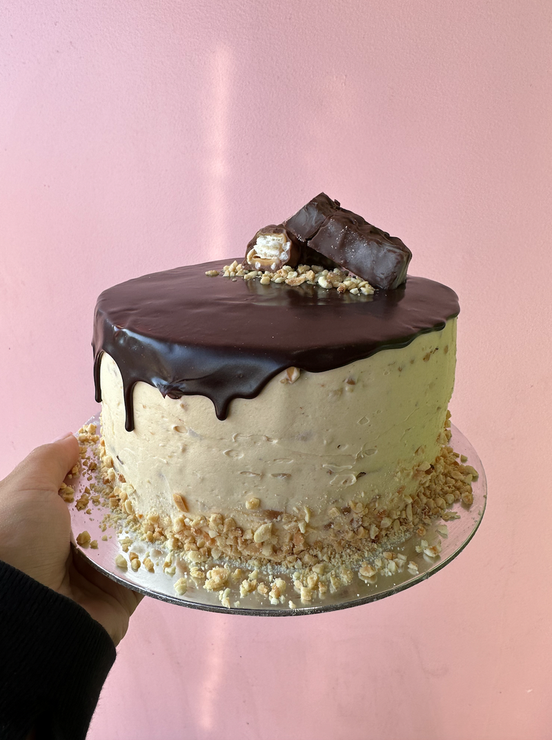 6" Snickers Cake