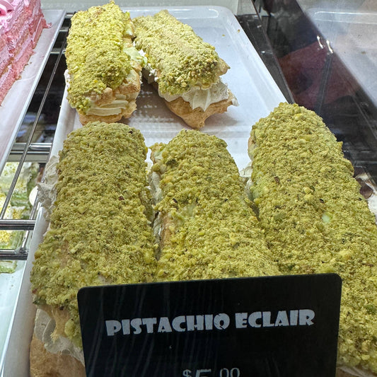 Pistachio Eclair